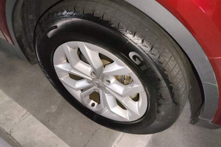 Used BORGWARD BX5 2017 20TGDI Automatic Two-Wheel Drive Pioneer Edition Right Front Wheel Hub