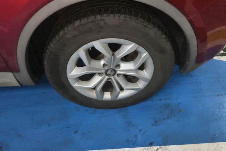 Used BORGWARD BX5 2017 20TGDI Automatic Two-Wheel Drive Pioneer Edition Right Front Wheel Hub