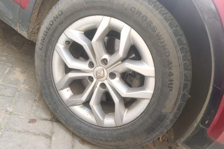 Used BORGWARD BX5 2017 20TGDI Automatic Two-Wheel Drive Pioneer Edition Right Front Wheel Hub