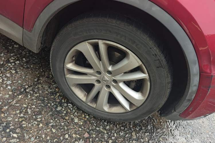 Used BORGWARD BX5 2017 25TGDI Automatic Two-Wheel Drive Sharp Model Right Front Wheel Hub