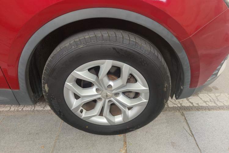 Used BORGWARD BX5 2017 20TGDI Automatic Two-Wheel Drive Pioneer Edition Right Front Wheel Hub