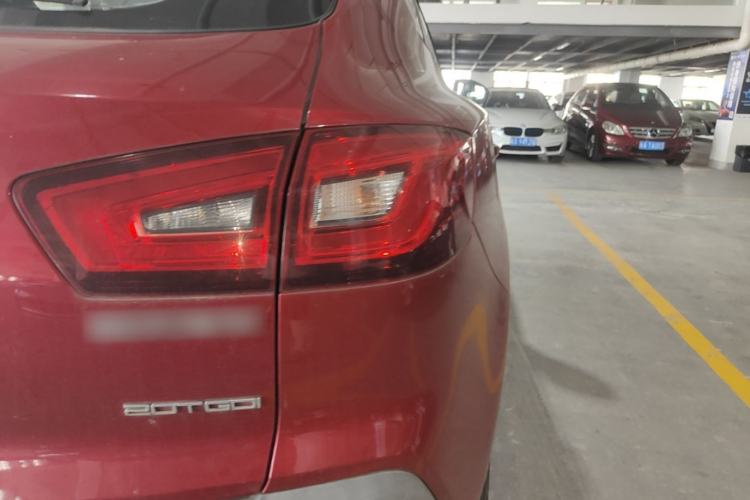 Used BORGWARD BX5 2017 20TGDI Automatic Two-Wheel Drive Pioneer Edition Right Rear Taillight
