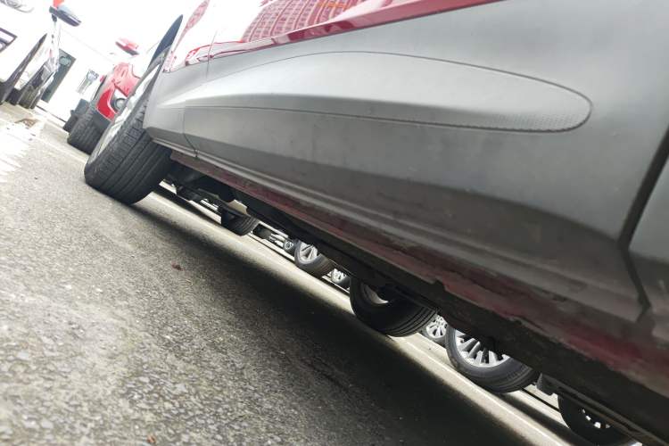 Used BORGWARD BX5 2017 20TGDI Automatic Two-Wheel Drive Pioneer Edition Right Side Sill