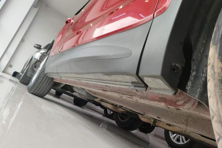 Used BORGWARD BX5 2017 20TGDI Automatic Two-Wheel Drive New Edition Right Side Sill