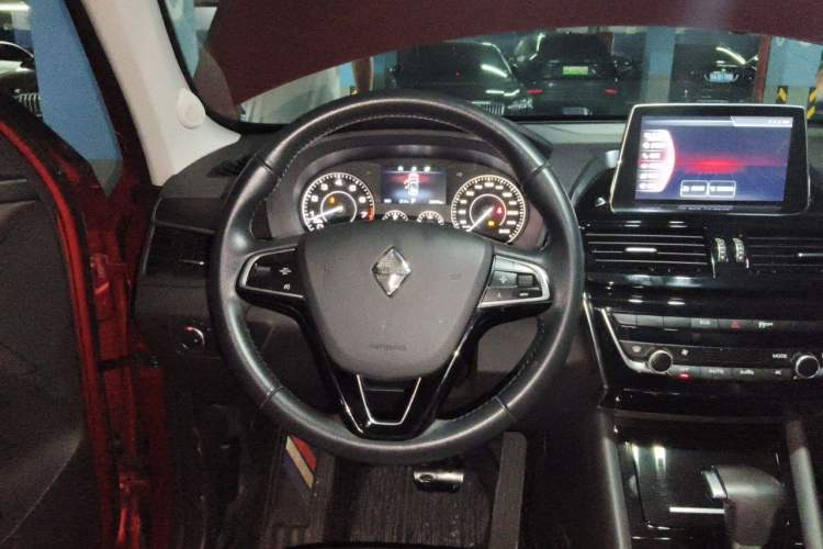 Used BORGWARD BX5 2017 25TGDI Automatic Two-Wheel Drive Fashion Plus Model Steering Wheel