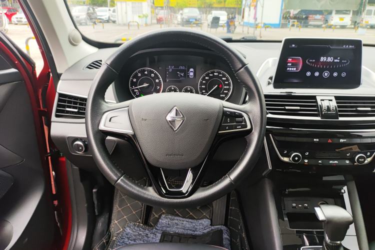 Used BORGWARD BX5 2017 20TGDI Automatic Two-Wheel Drive Pioneer Edition Steering Wheel
