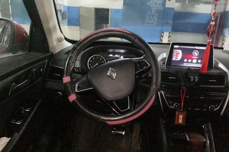 Used BORGWARD BX5 2017 20TGDI Automatic Two-Wheel Drive Pioneer Edition Steering Wheel