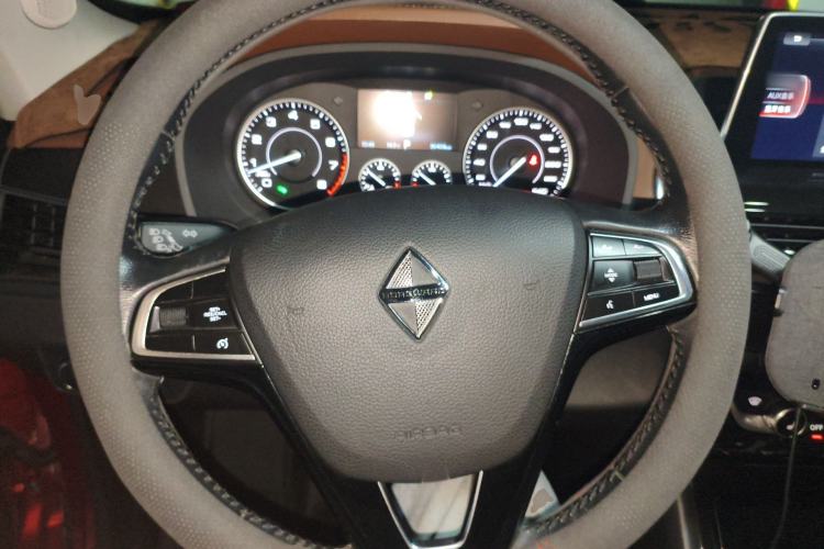 Used BORGWARD BX5 2017 25TGDI Automatic Four-Wheel Drive Smart Enjoyment Model Steering Wheel