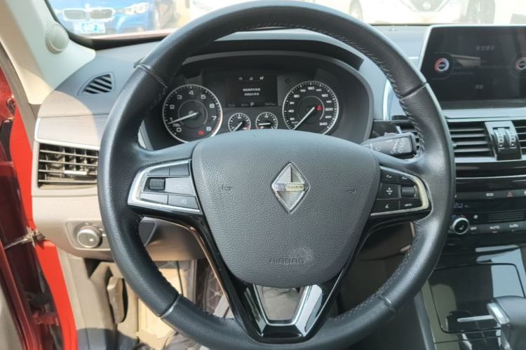 Used BORGWARD BX5 2017 25TGDI Automatic Two-Wheel Drive Smart Enjoyment Model Steering Wheel