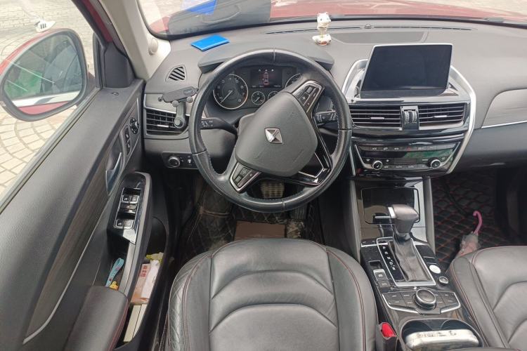Used BORGWARD BX5 2017 25TGDI Automatic Four-Wheel Drive Premium Model Steering Wheel