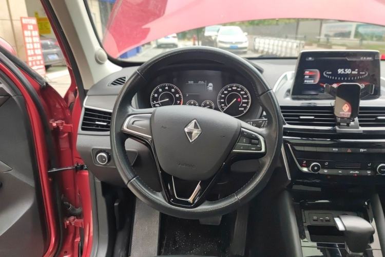 Used BORGWARD BX5 2017 20TGDI Automatic Two-Wheel Drive Pioneer Edition Steering Wheel