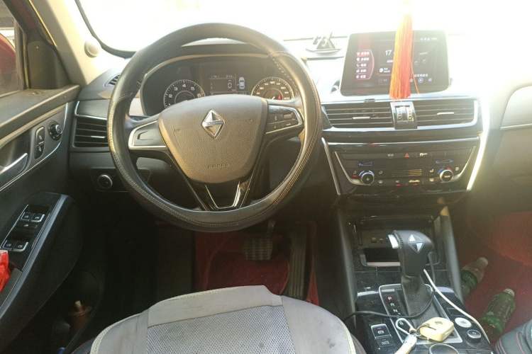 Used BORGWARD BX5 2017 20TGDI Automatic Two-Wheel Drive Pioneer Edition Steering Wheel