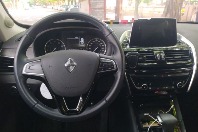 Used BORGWARD BX5 2017 20TGDI Automatic Two-Wheel Drive Pioneer Edition Steering Wheel