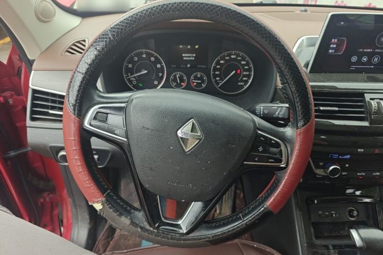 Used BORGWARD BX5 2017 25TGDI Automatic Two-Wheel Drive Sharp Model Steering Wheel