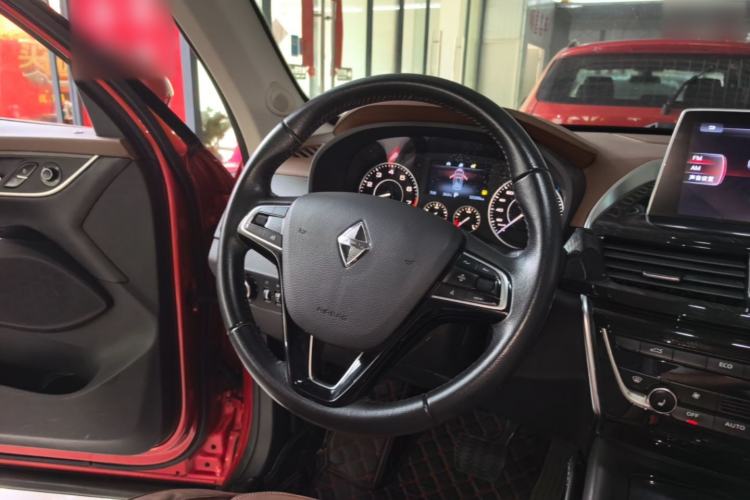 Used BORGWARD BX5 2017 25TGDI Automatic Two-Wheel Drive Smart Enjoyment Model Steering Wheel