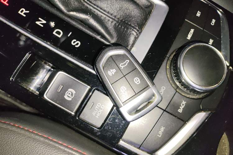 Used BORGWARD BX5 2017 20TGDI Automatic Two-Wheel Drive Pioneer Edition Vehicle Key