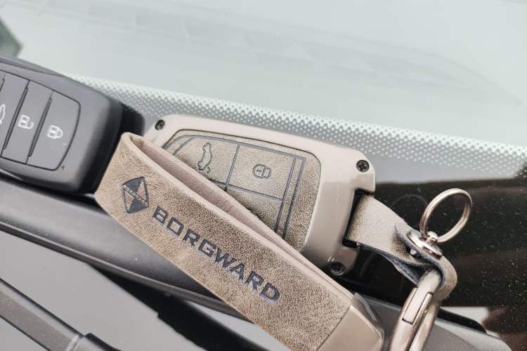 Used BORGWARD BX5 2017 20TGDI Automatic Two-Wheel Drive Pioneer Edition Vehicle Key