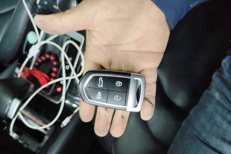 Used BORGWARD BX5 2017 20TGDI Automatic Two-Wheel Drive Pioneer Edition Vehicle Key