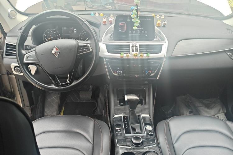 Used BORGWARD BX5 2017 20TGDI Automatic Two-Wheel Drive Pioneer Edition Center Console