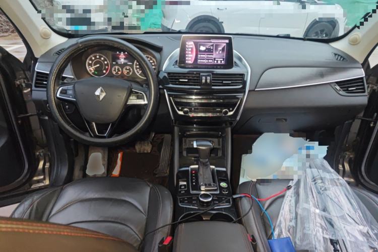 Used BORGWARD BX5 2017 25TGDI Automatic Two-Wheel Drive Sharp Model Center Console