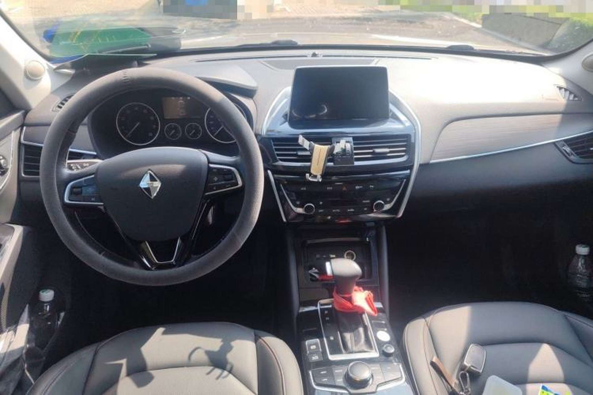 Used BORGWARD BX5 2017 20TGDI Automatic Two-Wheel Drive Leading Edition Center Console