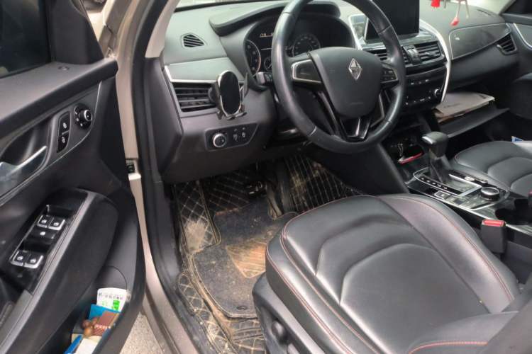 Used BORGWARD BX5 2017 20TGDI Automatic Two-Wheel Drive Pioneer Edition Driver Seat