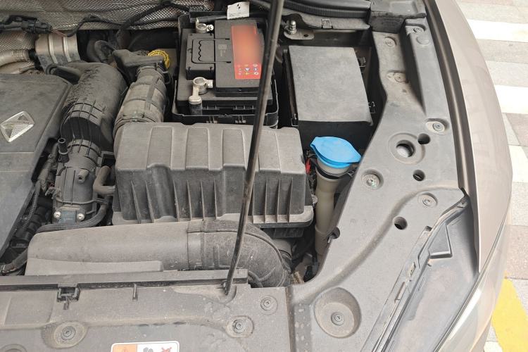 Used BORGWARD BX5 2017 20TGDI Automatic Two-Wheel Drive Pioneer Edition Engine Bay Left