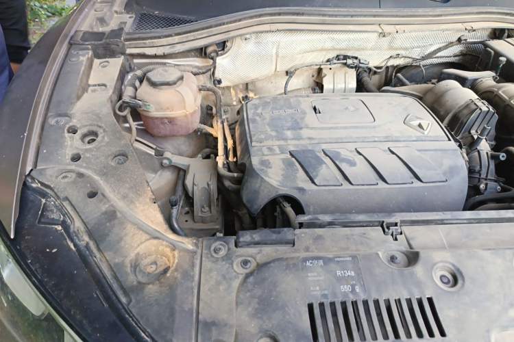 Used BORGWARD BX5 2017 20TGDI Automatic Two-Wheel Drive Pioneer Edition Engine Bay Right