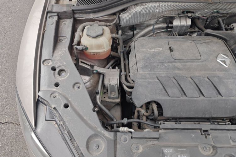 Used BORGWARD BX5 2017 20TGDI Automatic Two-Wheel Drive Entry-Level Edition Engine Bay Right
