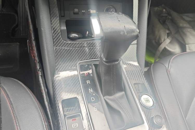 Used BORGWARD BX5 2017 20TGDI Automatic Two-Wheel Drive Pioneer Edition Gear Lever
