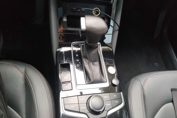 Used BORGWARD BX5 2017 20TGDI Automatic Two-Wheel Drive Pioneer Edition Gear Lever