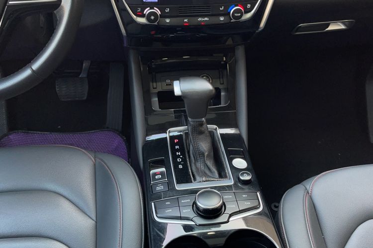 Used BORGWARD BX5 2017 20TGDI Automatic Two-Wheel Drive Pioneer Edition Gear Lever