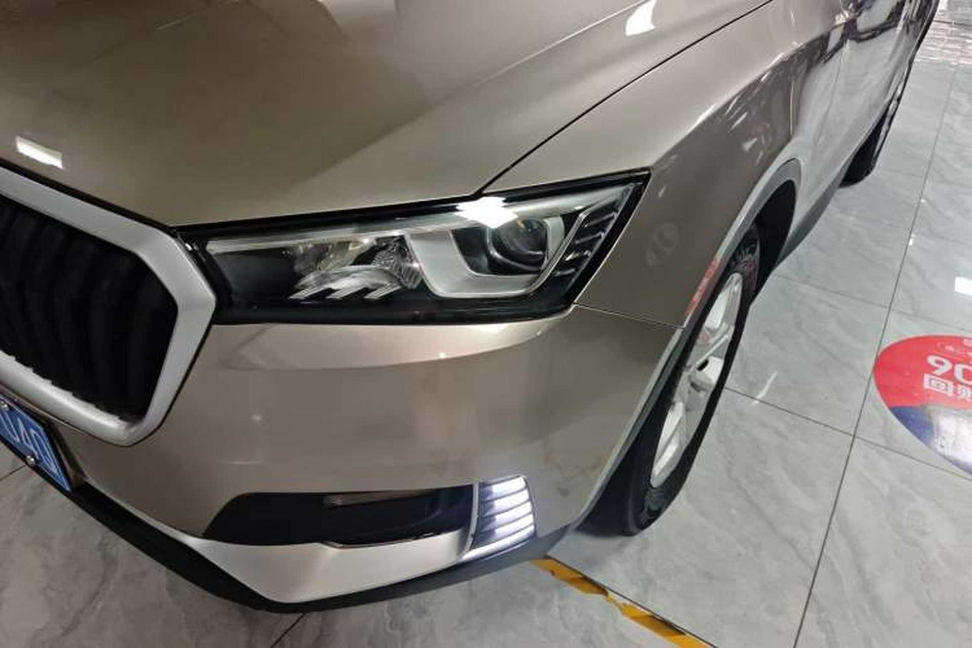 Used BORGWARD BX5 2017 20TGDI Automatic Two-Wheel Drive Pioneer Edition Left Front Headlight