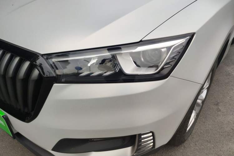 Used BORGWARD BX5 2017 20TGDI Automatic Two-Wheel Drive Pioneer Edition Left Front Headlight