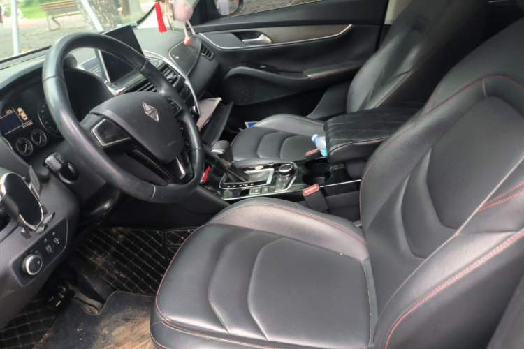 Used BORGWARD BX5 2017 20TGDI Automatic Two-Wheel Drive Pioneer Edition Left Front Seat