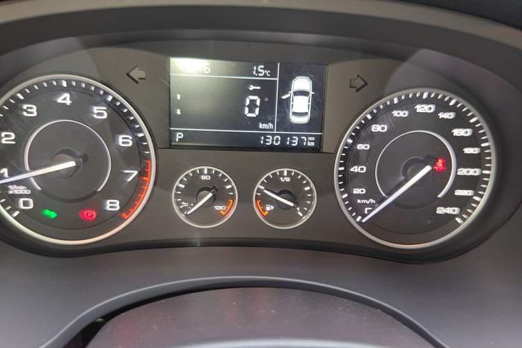 Used BORGWARD BX5 2017 20TGDI Automatic Two-Wheel Drive New Edition Odometer Close Up