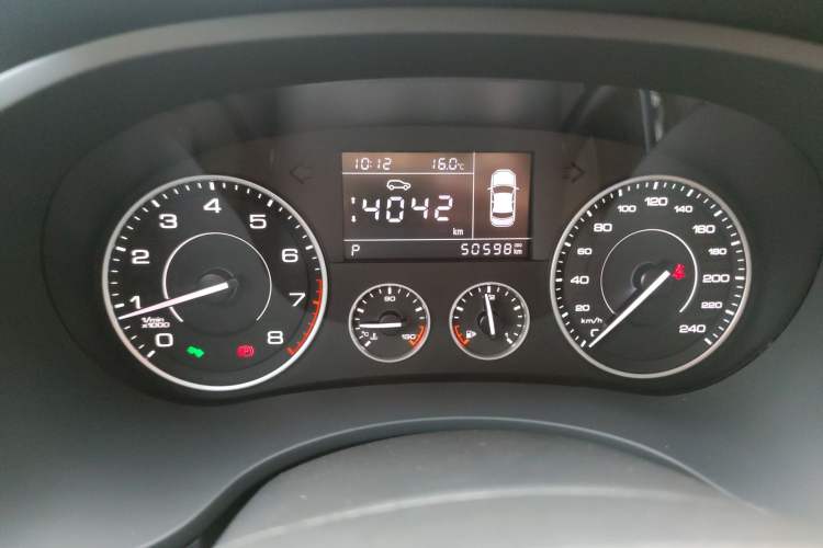 Used BORGWARD BX5 2017 20TGDI Automatic Two-Wheel Drive Pioneer Edition Odometer Close Up