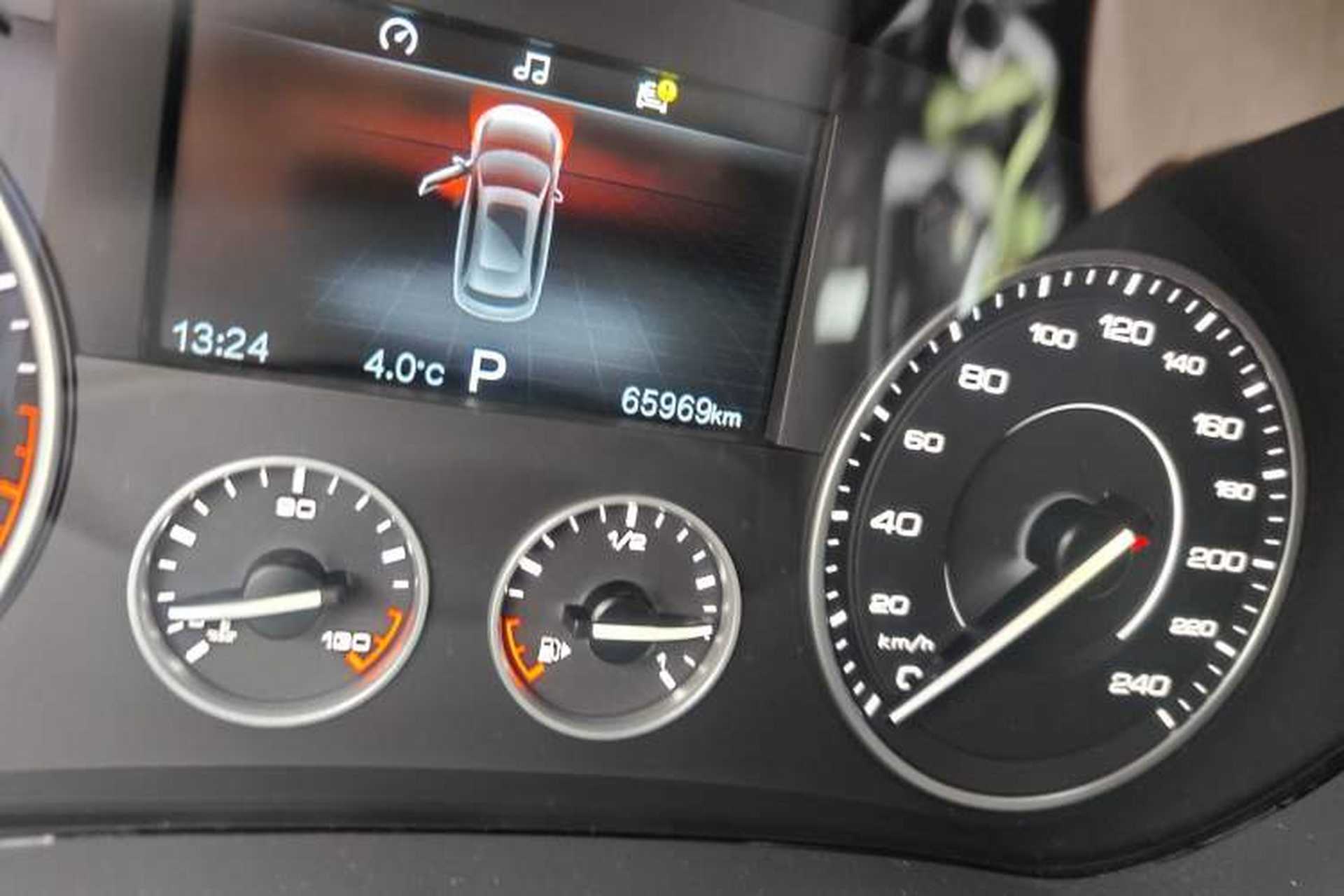 Used BORGWARD BX5 2017 20TGDI Automatic Two-Wheel Drive Entry-Level Edition Odometer Close Up