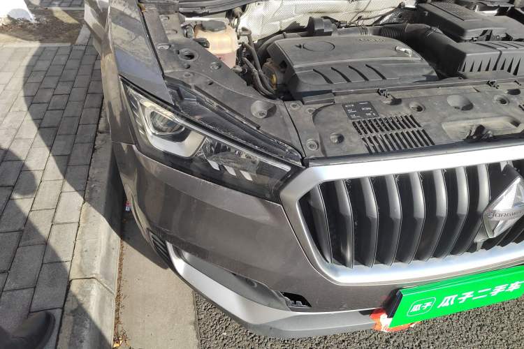 Used BORGWARD BX5 2017 25TGDI Automatic Four-Wheel Drive Sharp Model Right Front Headlight