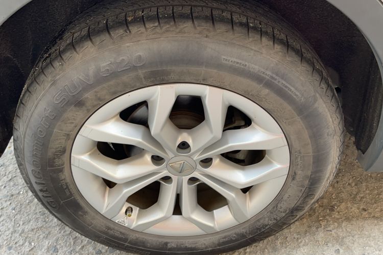 Used BORGWARD BX5 2017 20TGDI Automatic Two-Wheel Drive Pioneer Edition Right Rear Wheel Hub