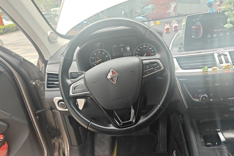 Used BORGWARD BX5 2017 20TGDI Automatic Two-Wheel Drive Pioneer Edition Steering Wheel