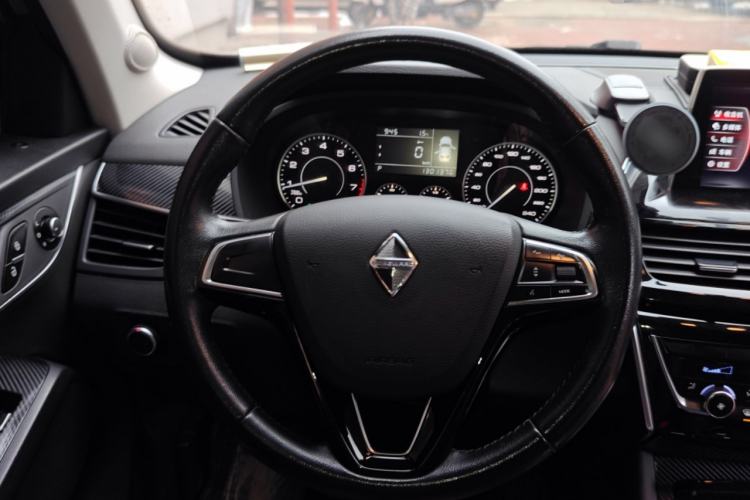 Used BORGWARD BX5 2017 20TGDI Automatic Two-Wheel Drive New Edition Steering Wheel
