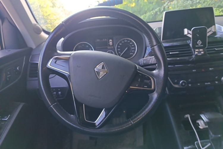 Used BORGWARD BX5 2017 20TGDI Automatic Two-Wheel Drive Pioneer Edition Steering Wheel