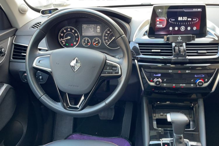 Used BORGWARD BX5 2017 20TGDI Automatic Two-Wheel Drive Pioneer Edition Steering Wheel