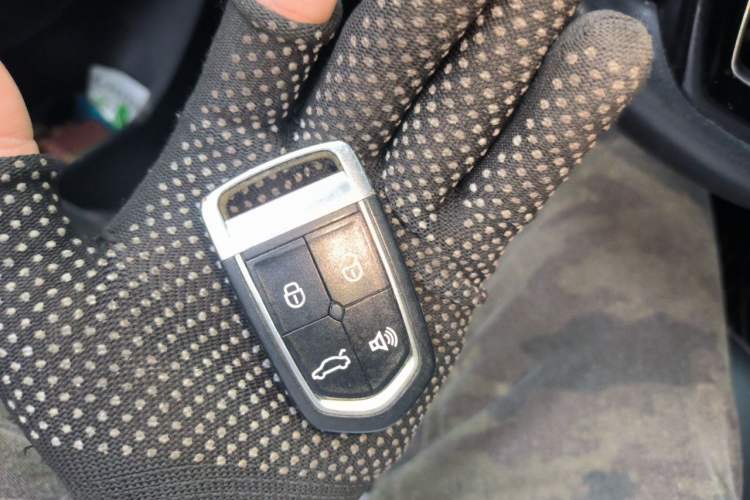 Used BORGWARD BX5 2017 20TGDI Automatic Two-Wheel Drive Pioneer Edition Vehicle Key