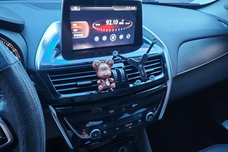 Used BORGWARD BX5 2017 20TGDI Automatic Two-Wheel Drive Pioneer Edition Audio And AC Panel