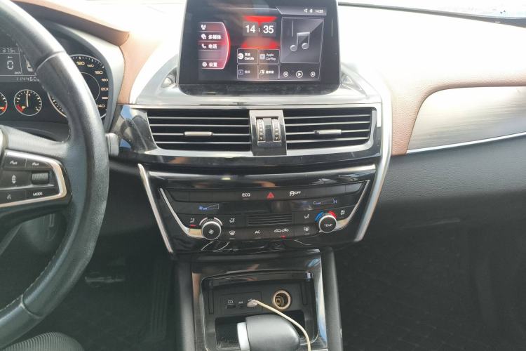 Used BORGWARD BX5 2017 20TGDI Automatic Two-Wheel Drive Pioneer Edition Audio And AC Panel