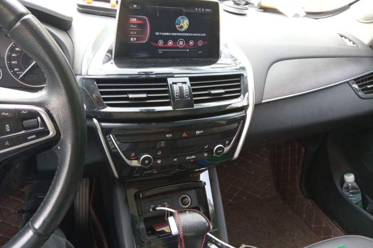 Used BORGWARD BX5 2017 20TGDI Automatic Two-Wheel Drive Entry-Level Edition Audio And AC Panel