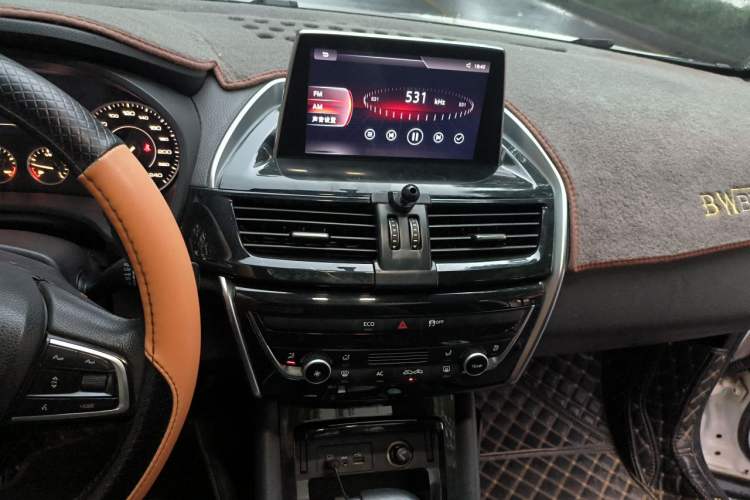 Used BORGWARD BX5 2017 20TGDI Automatic Two-Wheel Drive Pioneer Edition Audio And AC Panel