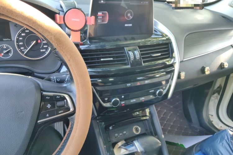 Used BORGWARD BX5 2017 25TGDI Automatic Two-Wheel Drive Fashion Plus Model Audio And AC Panel